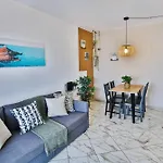 Go4portugal - Lagoa - 3 Min From With Airco And Balcony *