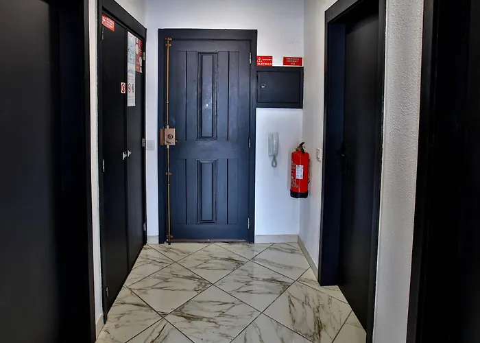 Go4portugal - Lagoa - 3 Min From With Airco And Balcony Апартаменты *