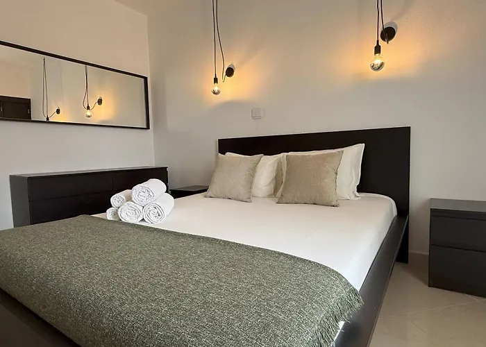 Go4portugal - Lagoa - 3 Min From With Airco And Balcony Картейра