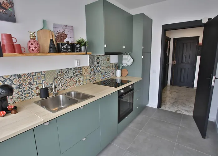 Апартаменты Go4portugal - Lagoa - 3 Min From With Airco And Balcony