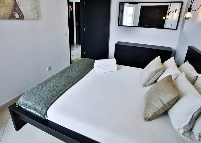 Апартаменты Go4portugal - Lagoa - 3 Min From With Airco And Balcony *
