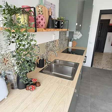 Appartement 3 Min From With Airco And Balcony - Go4portugal - *