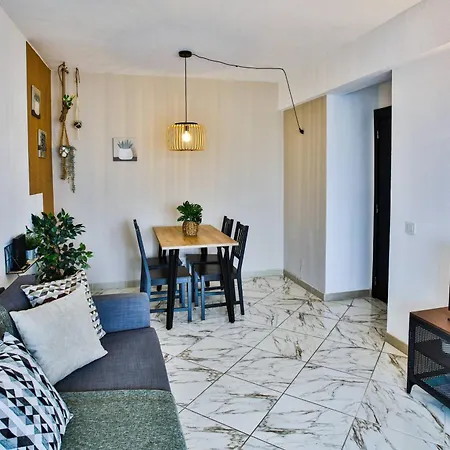Go4portugal - Lagoa - 3 Min From With Airco And Balcony